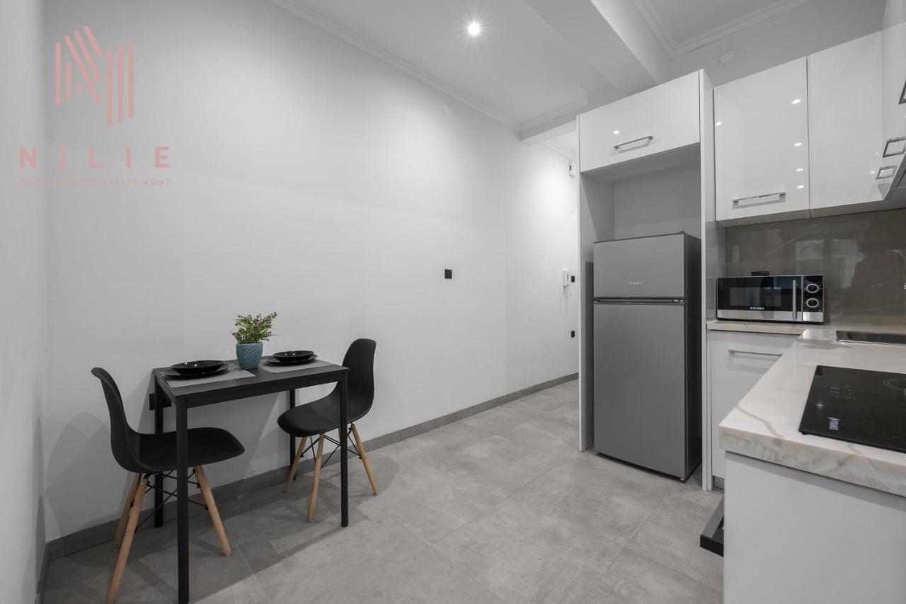 B&W, Nilie Hospitality Mgmt Apartment เทสซาโลนิกิ ภายนอก รูปภาพ